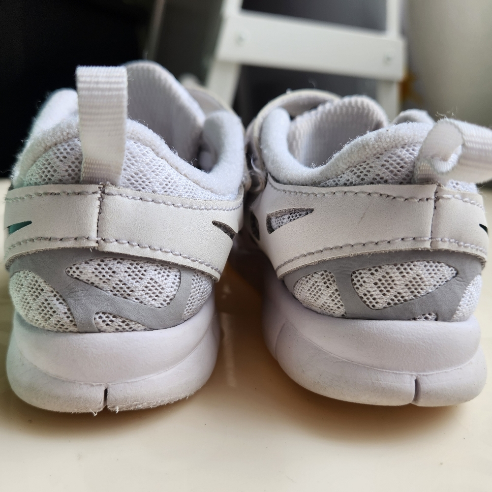 Nike toddler tennis shoes